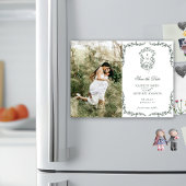 濃い緑のモノグラムヴィンテージクレスト日付を保存 マグネット招待状