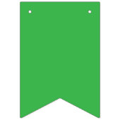 濃い緑の木々で満たされた緑豊かな風景と バンティングフラッグ (第2の旗)