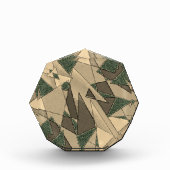 '濃い緑の背景'上のベージュ三角形切り出し フォトブロック (正面)