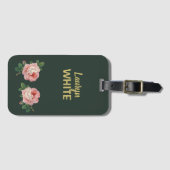 濃い緑の葉上にピンクの花と花 ラゲッジタグ (正面横)