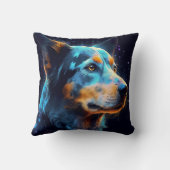 濃い背景を持つ青いヒーラー クッション (裏面)