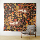 濃い茶色の秋のリスとフローラ タペストリー (インサイチュ(横))
