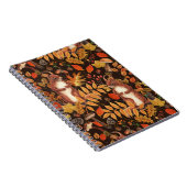 濃い茶色の秋のリスとフローラ ノートブック (右側)