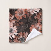 濃い茶色の背景にクリーム、寺色の花 バスタオルセット (ウォッシュタオル)