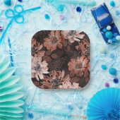 濃い茶色の背景にクリーム、寺色の花 ペーパープレート (パーティー)