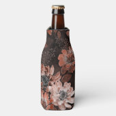 濃い茶色の背景にクリーム、寺色の花 ボトルクーラー (ボトル正面)