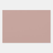 濃い茶色の背景にクリーム、寺色の花 ラッピングペーパーシート (正面3)