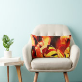 濃い赤と強い縞の黄変のミックス ランバークッション (椅子)