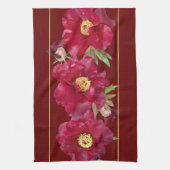 濃い赤の背景に葉を持つ赤い牡丹 キッチンタオル (縦)
