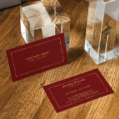 濃い赤の金ゴールド縁どとタイポグラフィ 名刺