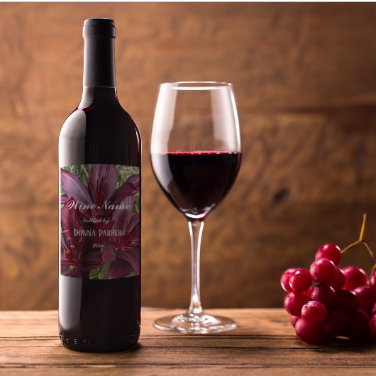 濃い赤アジアのユリの写真パーソナライズされた ワインラベル