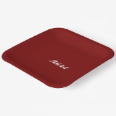 濃い赤、マルーン無地の色、白文字、 ペーパープレート (傾斜あり)