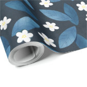 濃い離れ背景に青い花と白い花 ラッピングペーパー (ロールコーナー)