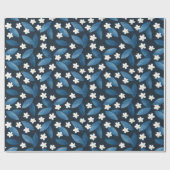 濃い離れ背景に青い花と白い花 ラッピングペーパー (フラット)