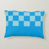 濃い青と薄い青の四角いブロックのパターン アクセントクッション (裏面)