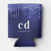 濃い青のグリッターが白のイニシャルネームに滴り落ちる 缶クーラー (正面)