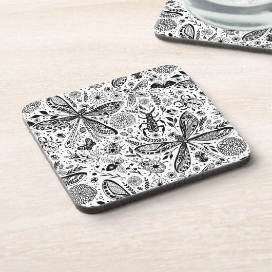 濃い青の上にブクブク虫 コースター (左側)