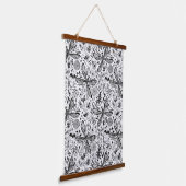 濃い青の上にブクブク虫 吊り下げ型タペストリー (傾斜あり)