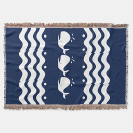 濃い青の上の漫画の白いクジラ スローブランケット