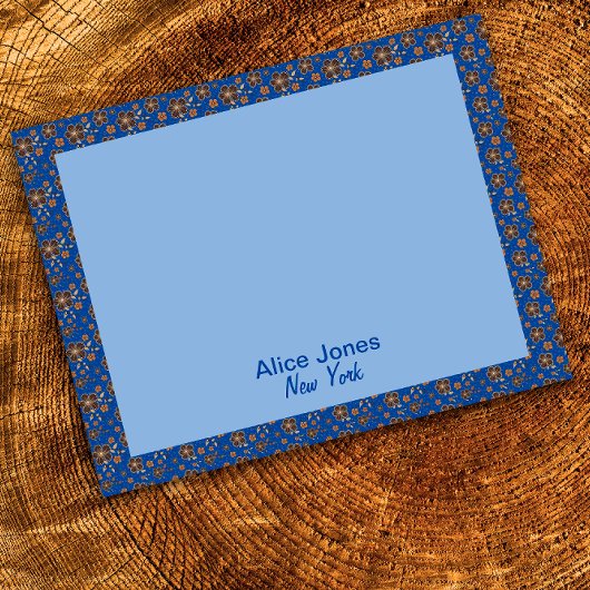 濃い青の模様茶色の天然花 ノートパッド