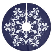 濃い青の白い雪片 ブラッシュドポリエステルツリースカート (正面)