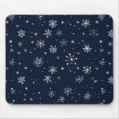濃い青の背景に白い雪 マウスパッド (正面)