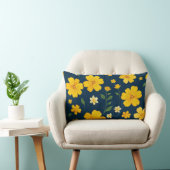 濃い青の背景の黄色い花 ランバークッション (椅子)
