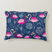 濃い青のbにピンクのフラミンゴを描いたグラフィックパターン アクセントクッション (裏面)