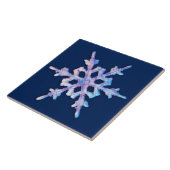 濃い青を背景にした虹色の雪の結晶 タイル (側面)