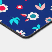 濃い青色の背景にカラフルな花 デスクマット (コーナー)