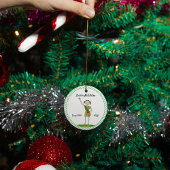 濃い髪のジュニアガールスカウティンググリーンストライプの セラミックオーナメント