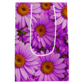 濃エレガント色ピンク色マゼンタフローラデイジー ミディアムペーパーバッグ (裏面)