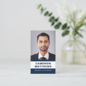 濃モダン色の青と白の追加フォトQRコード 名刺 (スタンド正面)