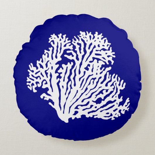 濃紺そして白い沿岸装飾の珊瑚 ラウンドクッション (正面)