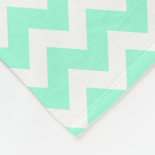 濃紺の航海のないかりのミントの青シェブロン フリースブランケット (角)