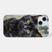 濡れた窓辺の黒猫 iPhone 15ケース (裏面横)