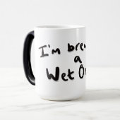 濡れた酒を飲んでいる モーフィングマグカップ (正面左)