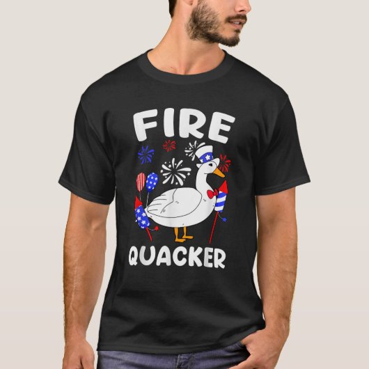 火おもしろいのクッカグースミーム7月4日の花火 Tシャツ (正面)
