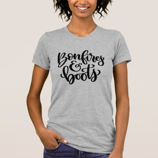 火とブーツ Tシャツ (正面)