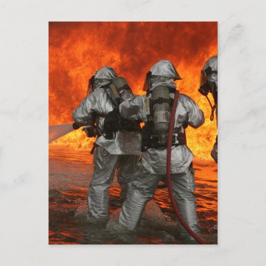 火と戦う消防士 ポストカード (正面)