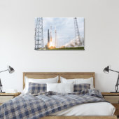 火と煙は離陸を示す キャンバスプリント (インサイチュ (寝室))