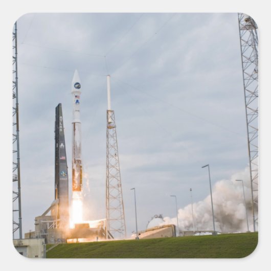 火と煙は離陸を示す スクエアシール (正面)