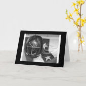 火のヘルメットおよび旗 カード (黄色い花)