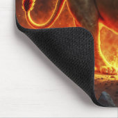 火のライオンの地獄の風景の燃え盛るマネアート マウスパッド (コーナー)