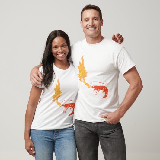火の上でエビ Tシャツ (ユニセックス)