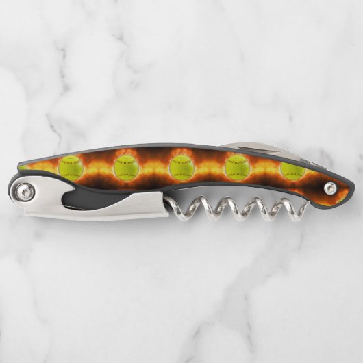 火の上に滑りやすいジョーのソフトボール炎のファイアボールラス ソムリエナイフ (正面)