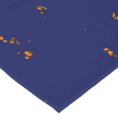 火の火花あなたの写真をオーバーレイ焚き火の灰ブルー ショートテーブルランナー (コーナー)