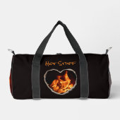 火の燃える炎の写真ブラックのハート ダッフルバッグ (正面)