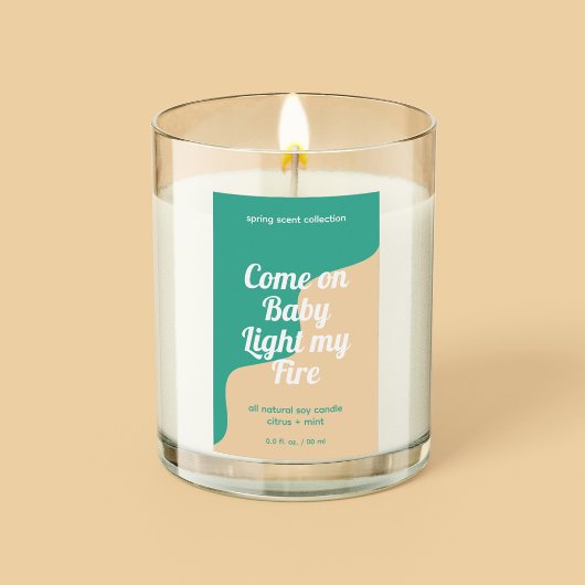 火の製品ラベルモダンを照らす フードラベル