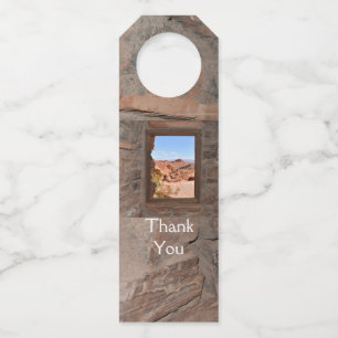 火の谷の車室内ビュー ボトルネックタグ